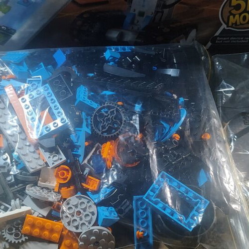 Lego Boost Creative Toolbox 17101 like new, complete set