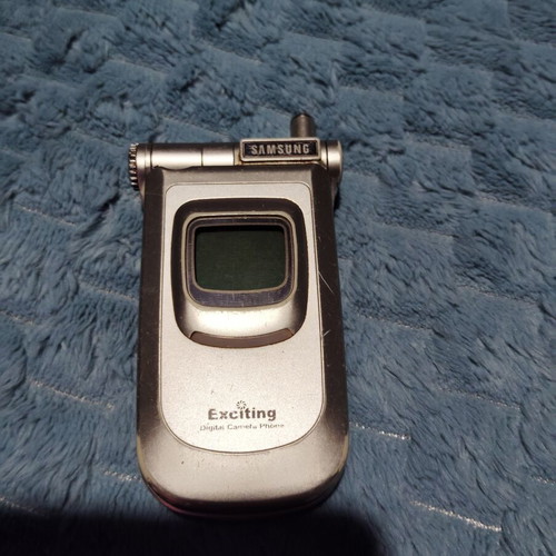 Samsung Exciting mobile phone with camera