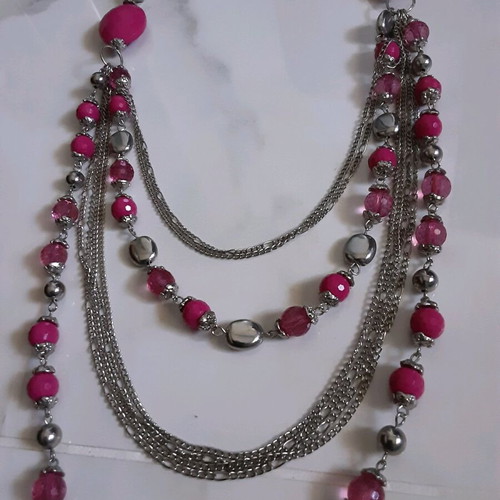 Silver necklace like new