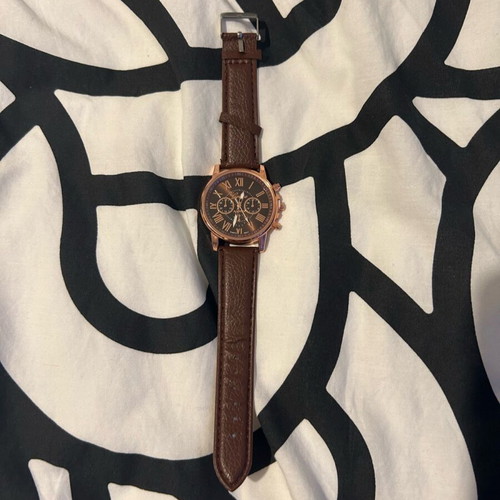 Unisex wristwatch new with brown synthetic leather strap