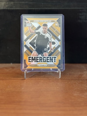 2025 Panini Prizm FIFA Konstantelias Emergent Gold/10 PAOK card