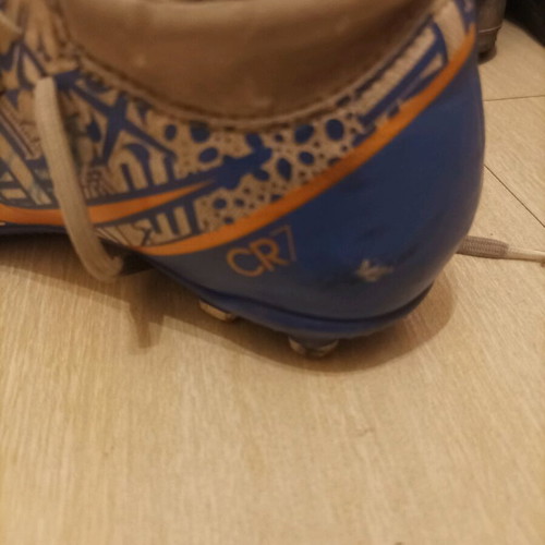 Nike football shoes used, size 36, white and blue