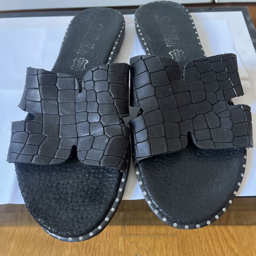 Leather slippers size 38 like new, black