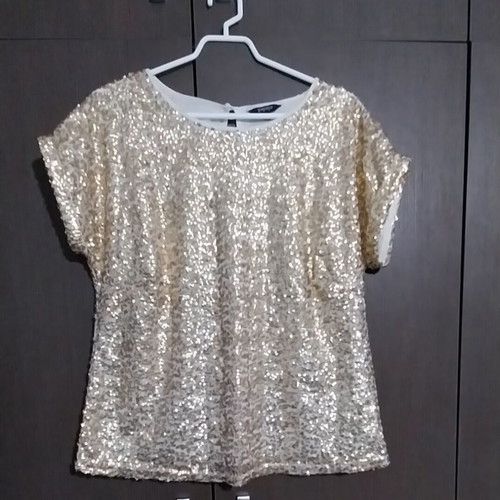 Papaya top XL-XXL with gold sequins like new