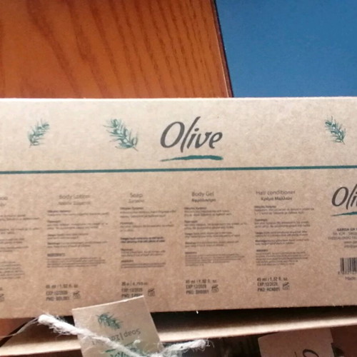 Olive oil travel set for body and hair new