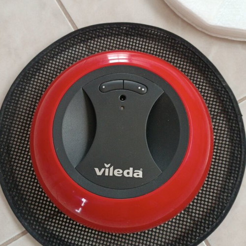 Vileda electronic vacuum cleaner with charger and 12 cloths