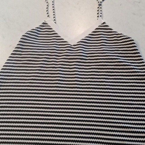 Zara women's top like new, black and white, size S