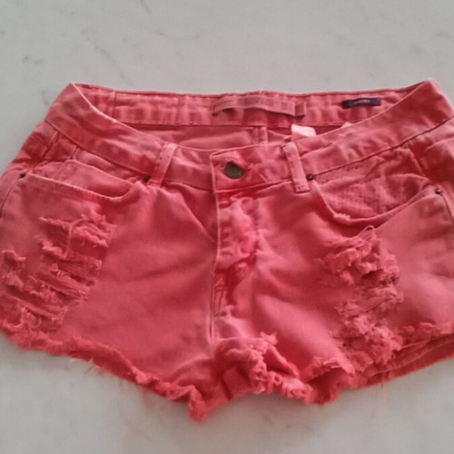 Zara women's short shorts red like new, size M