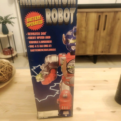 Retro Robot 45cm new in box for collectors