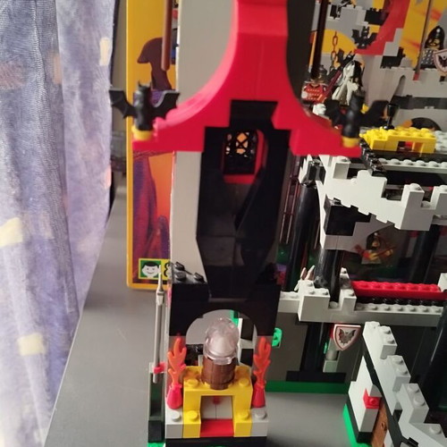 Lego System 6097 Night Lords Castle μεταχειρισμένο με μικρο ελλείψεις