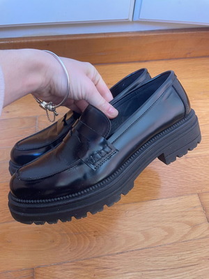 Merry Scott Black loafers like new, size 36