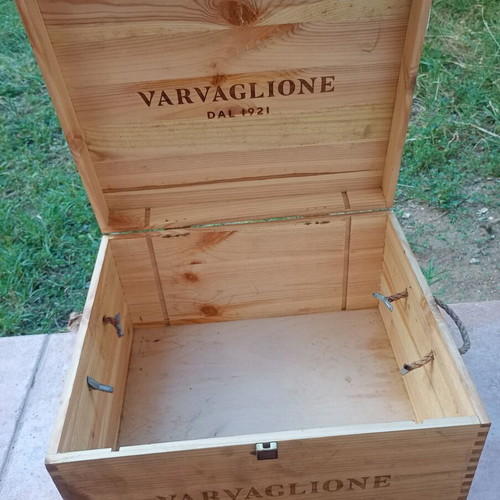 Varvaglione 1921 wooden drink box