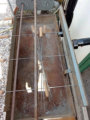 Ψησταριά μεταχειρισμένη με μηχανισμό για 10 σουβλάκια και 2 σούβλες κοντοσούβλι