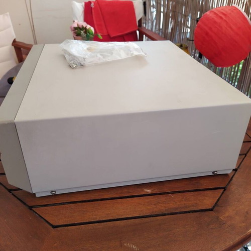 Amiga 2000 case used, no power supply or drive mounts