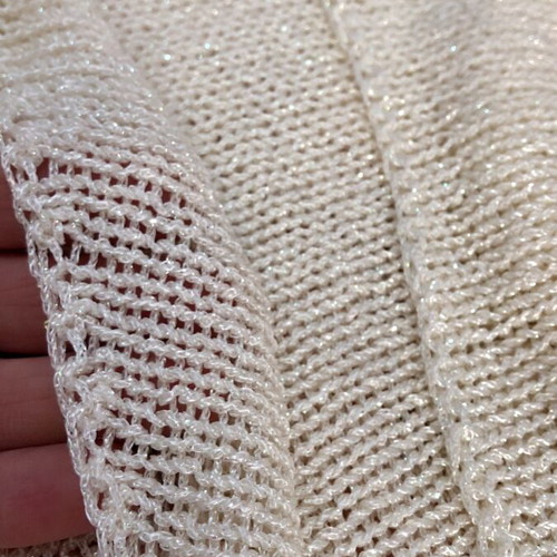 Knitted women's sweater like new with cashmere yarn