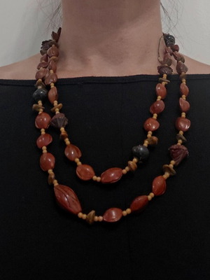 Vintage women's long necklace like new, brown