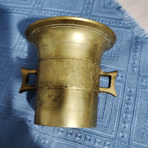 Antique rare brass mortar like new, very heavy