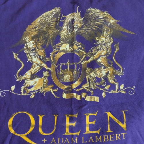 Queen t shirt like new, purple, XL