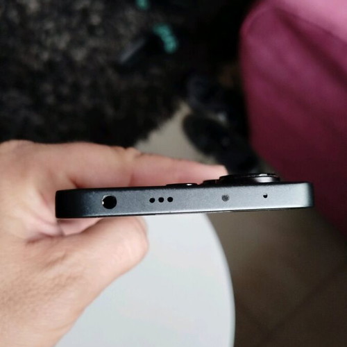 Xiaomi Redmi Note 13 4G 8GB/512GB with broken screen glass