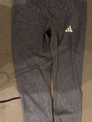 Adidas sports leggings size L like new, gray