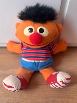 Tyco Tickle Me Ernie Plush 15” Sesame Street Doll used, vintage 1996