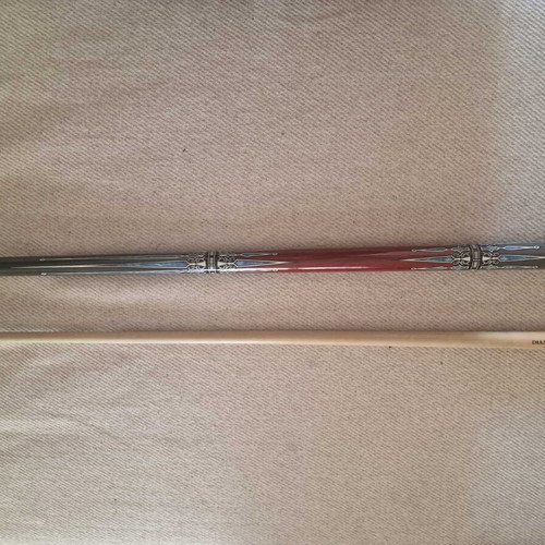 Diamond billiard cue like new, 13mm tip, 19oz weight, no case
