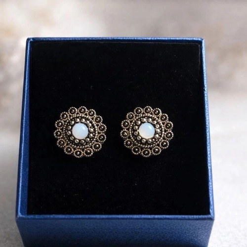 Handmade Vintage Style Silver Tone Floral Stud Earrings