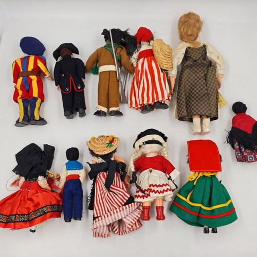 European collectible dolls used, very good condition