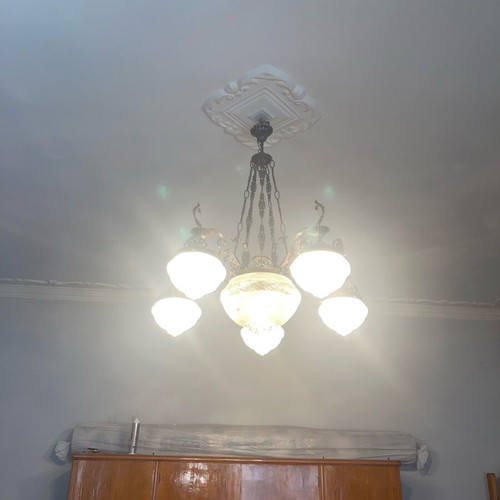 Chandelier like new, functional
