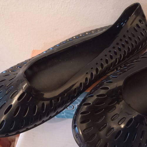 G&G black water shoes size 40