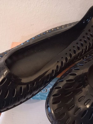 G&G black water shoes size 40