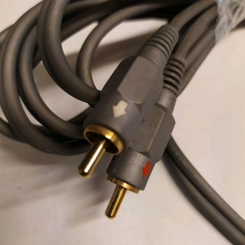 Cable 3 meters length like new
