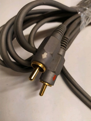 Cable 3 meters length like new