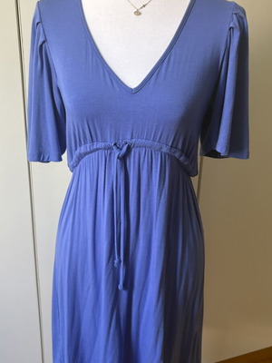 Warehouse dress size M like new, blue and purple viscose