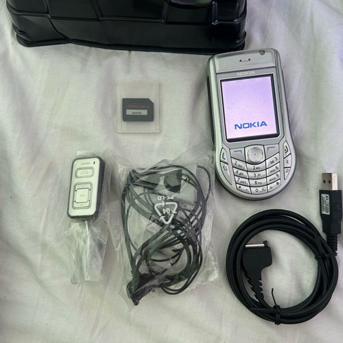 Nokia 6630 like new, gray, with original box and accessories