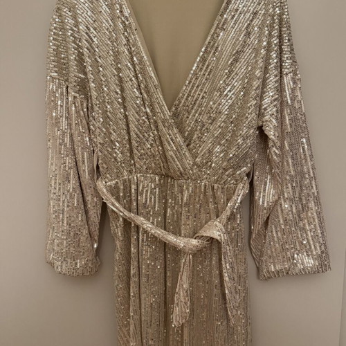 Short gold sequin dress one size like new