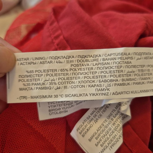 Skirt red with hearts LC Waikiki like new for 8 years old