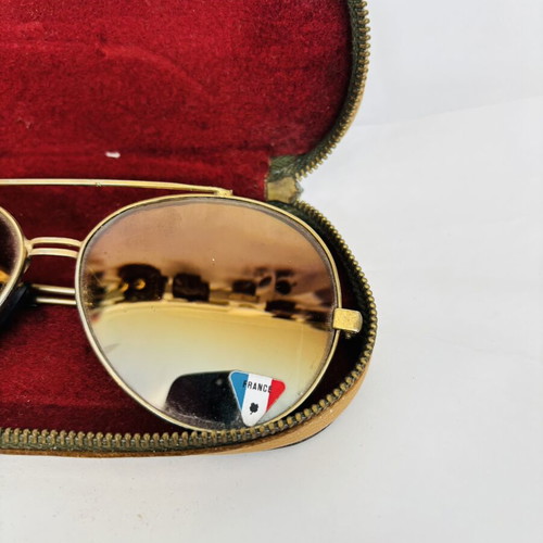 Vintage 70s/80s French Aviator Sunglasses with Case used
