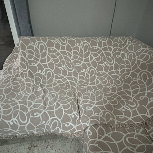 Cotton sofa throws set of 2, like new, 1.70x2.20 m each, reversible