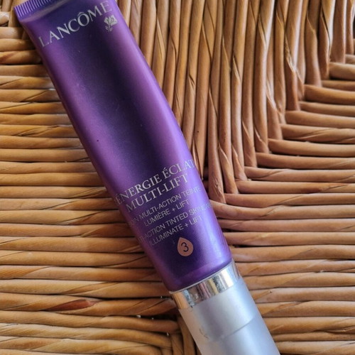 Lancome Renergie Eclat Multi Lift used, shade T.03 for darker skin tones