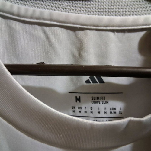 Real Madrid home jersey like new, size Medium