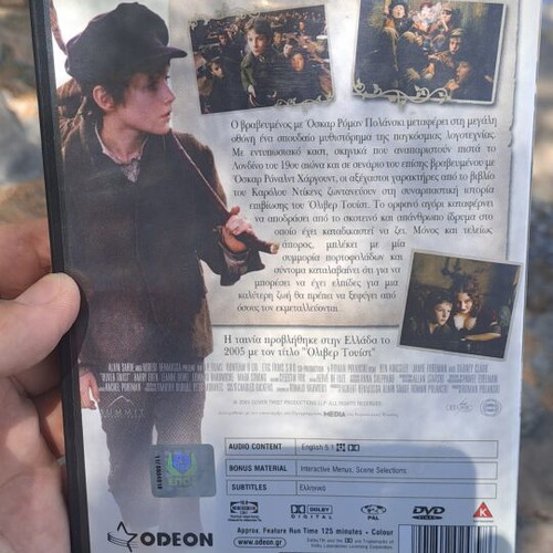Oliver Twist DVD used, adventure social drama with subtitles