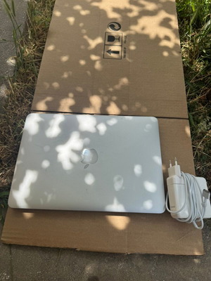 Apple MacBook Pro A1502 13.3" Retina σαν καινούργιο, η μπαταρία δεν λειτουργεί