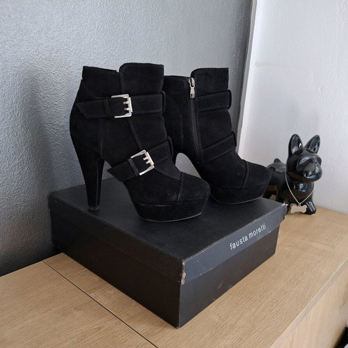 Women's leather ankle boots like new, black, size 38