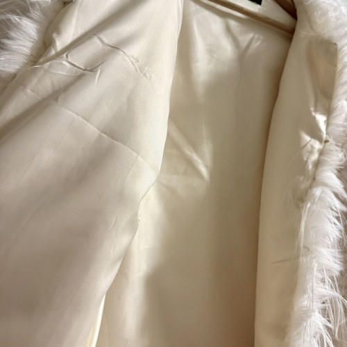 Vanilla Off White Fur Jacket new, one size