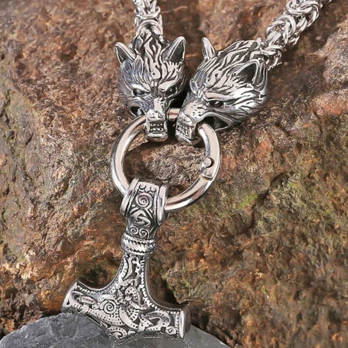 Viking Thor's Hammer Necklace Mjölnir with Wolf Heads new, silver
