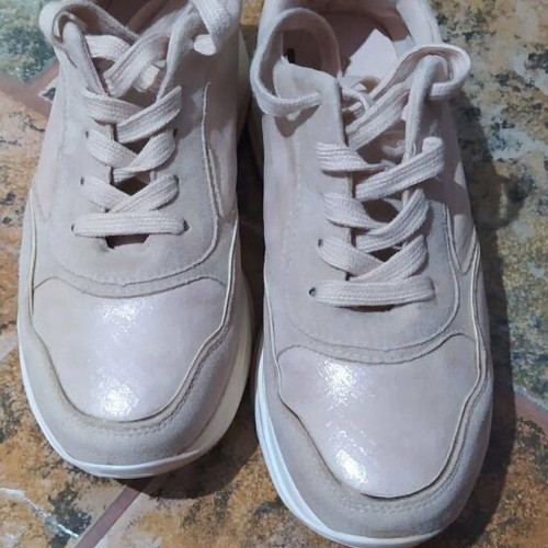 Women's pink athletic shoes new size 39