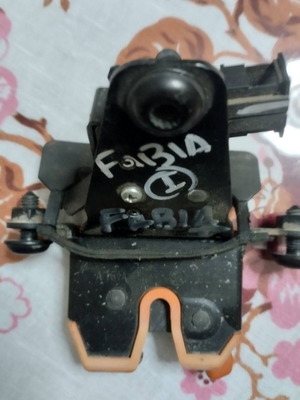 Skoda Fabia trunk lock model 2004 used