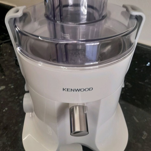 Kenwood 700watt juicer like new