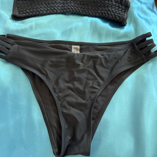 Shein bikini set like new, black, top small bottom large